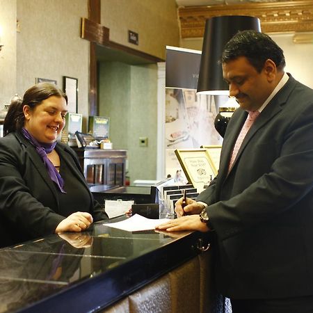 אולדהאם The Victoria Hotel Manchester By Compass Hospitality מראה חיצוני תמונה