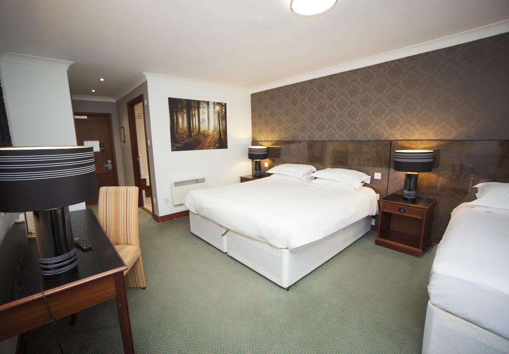 אולדהאם The Victoria Hotel Manchester By Compass Hospitality מראה חיצוני תמונה