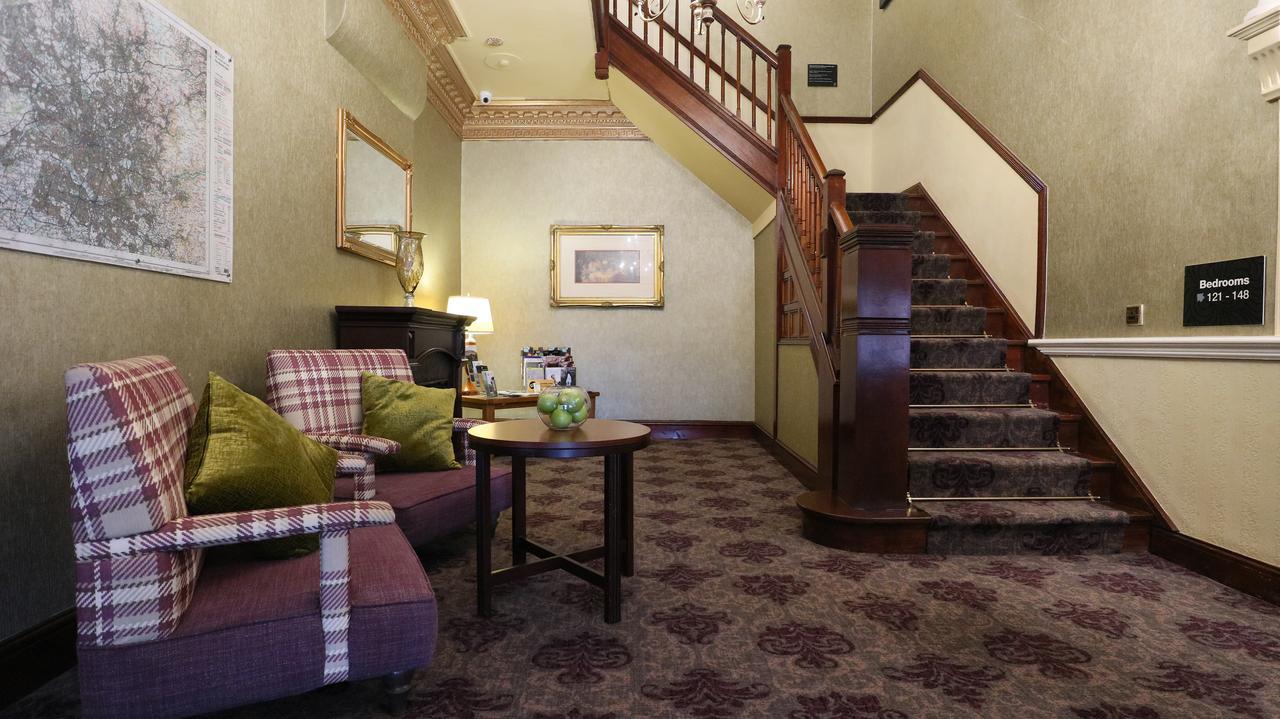 אולדהאם The Victoria Hotel Manchester By Compass Hospitality מראה חיצוני תמונה