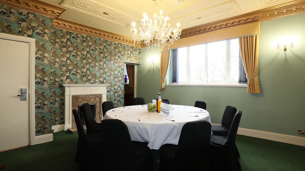 אולדהאם The Victoria Hotel Manchester By Compass Hospitality מראה חיצוני תמונה